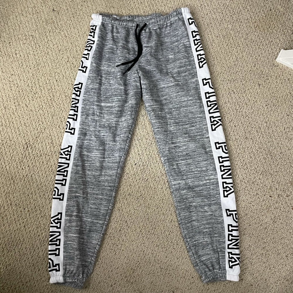 VS PINK- joggers